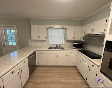 309 Randolph Avenue - Photo Thumbnail 4