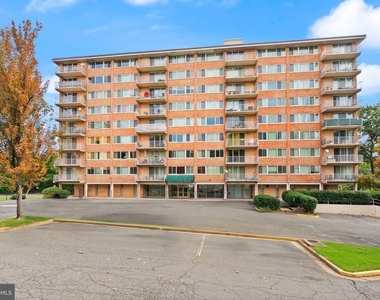 4520 King Street - Photo Thumbnail 1