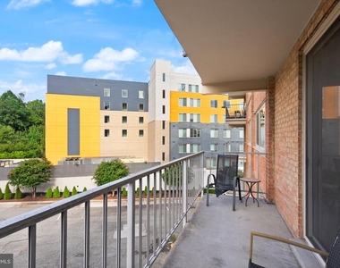 4520 King Street - Photo Thumbnail 13