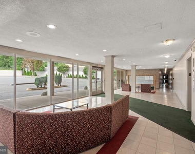 4520 King Street - Photo Thumbnail 5