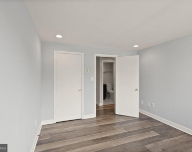 4520 King Street - Photo Thumbnail 31