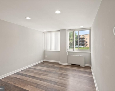 4520 King Street - Photo Thumbnail 22