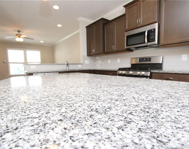 1043 Myers Point Drive - Photo Thumbnail 10