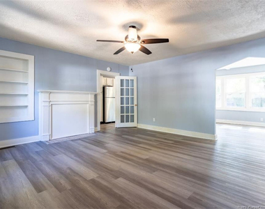 214 Circle Courts - Photo Thumbnail 14