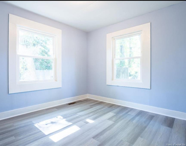 214 Circle Courts - Photo Thumbnail 8