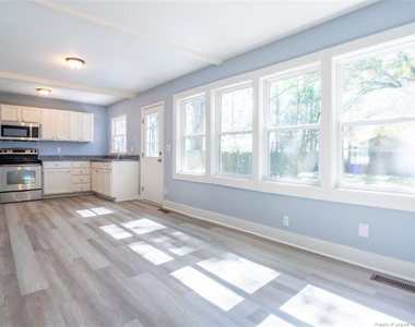 214 Circle Courts - Photo Thumbnail 6