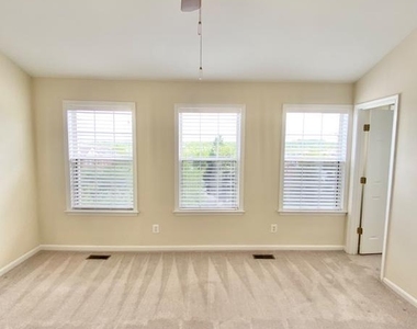 81 Arell Court - Photo Thumbnail 16