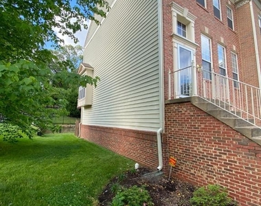81 Arell Court - Photo Thumbnail 2