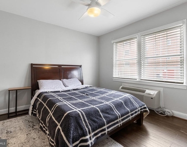 1804 W Abingdon Drive - Photo Thumbnail 11