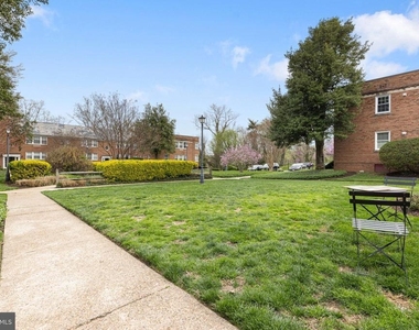 1804 W Abingdon Drive - Photo Thumbnail 14