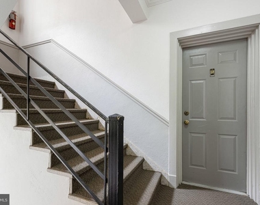 1804 W Abingdon Drive - Photo Thumbnail 1