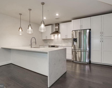 1411 Key Boulevard - Photo Thumbnail 3