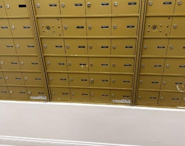 1111 N Arlington Boulevard - Photo Thumbnail 13