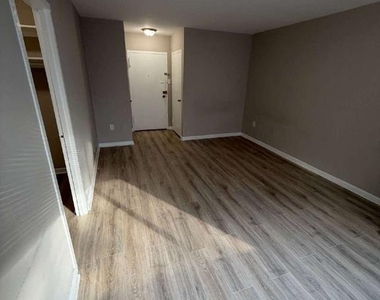 1111 N Arlington Boulevard - Photo Thumbnail 8