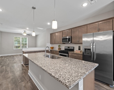 825 S Franklin Street - Photo Thumbnail 15