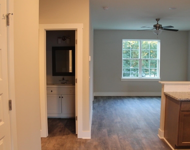 825 S Franklin Street - Photo Thumbnail 14
