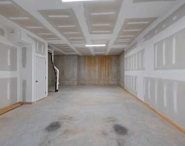 825 S Franklin Street - Photo Thumbnail 28