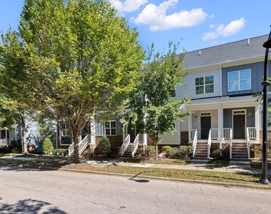 825 S Franklin Street - Photo Thumbnail 3