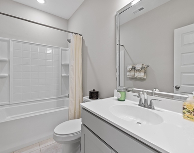 825 S Franklin Street - Photo Thumbnail 38