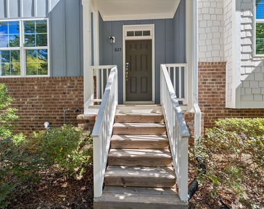 825 S Franklin Street - Photo Thumbnail 8