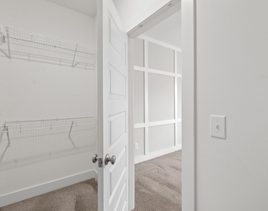 825 S Franklin Street - Photo Thumbnail 31