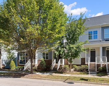 825 S Franklin Street - Photo Thumbnail 7