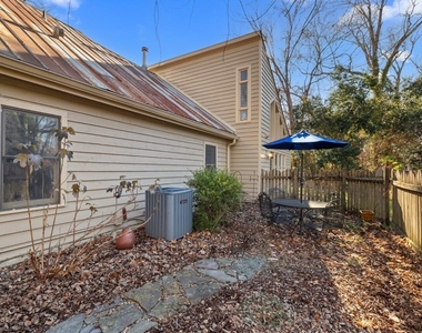 303 Henderson Street - Photo Thumbnail 30