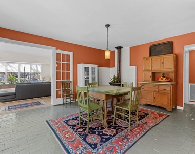 303 Henderson Street - Photo Thumbnail 8