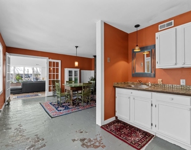 303 Henderson Street - Photo Thumbnail 11