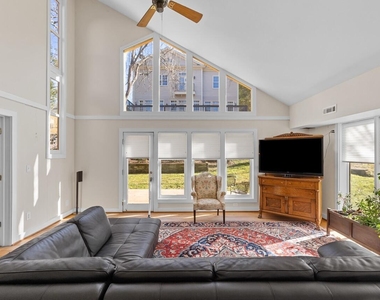 303 Henderson Street - Photo Thumbnail 14