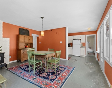 303 Henderson Street - Photo Thumbnail 9