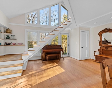 303 Henderson Street - Photo Thumbnail 18