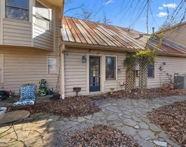 303 Henderson Street - Photo Thumbnail 28