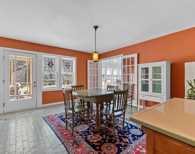 303 Henderson Street - Photo Thumbnail 7