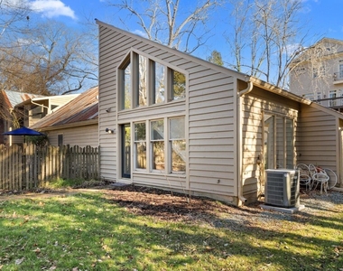 303 Henderson Street - Photo Thumbnail 32
