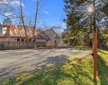 303 Henderson Street - Photo Thumbnail 31
