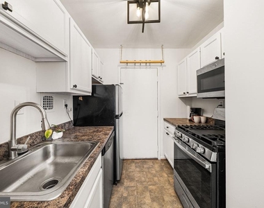 4401 Cherry Hill Road - Photo Thumbnail 11