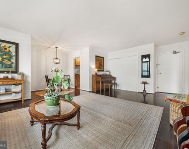 4401 Cherry Hill Road - Photo Thumbnail 5