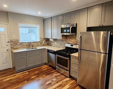714 S Percy Street - Photo Thumbnail 7