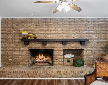 8501 Shadow Wood Place - Photo Thumbnail 15