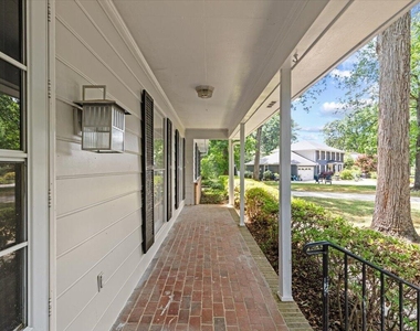 8501 Shadow Wood Place - Photo Thumbnail 2