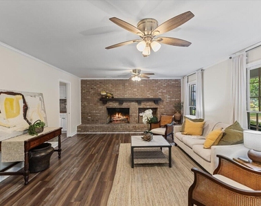 8501 Shadow Wood Place - Photo Thumbnail 14