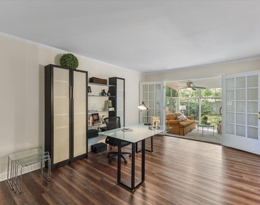 8501 Shadow Wood Place - Photo Thumbnail 19