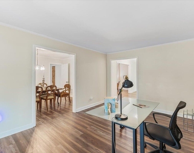 8501 Shadow Wood Place - Photo Thumbnail 21