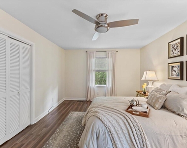 8501 Shadow Wood Place - Photo Thumbnail 33