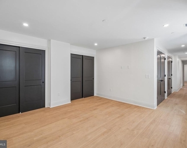 135 S 19th Street - Photo Thumbnail 8