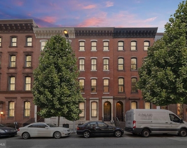 1912 Spruce Street - Photo Thumbnail 15