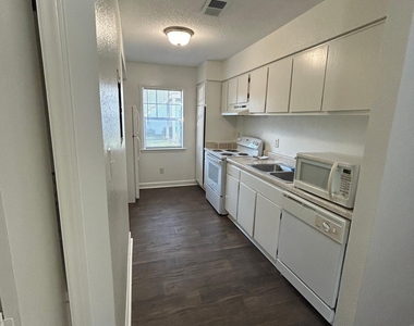 2504 Avent Ferry Road - Photo Thumbnail 7