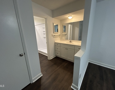 2504 Avent Ferry Road - Photo Thumbnail 12