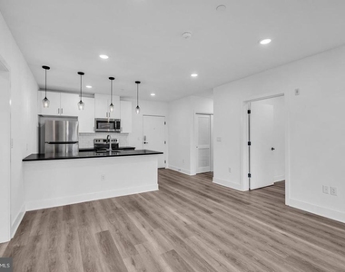 330 Cecil B Moore Avenue - Photo Thumbnail 8